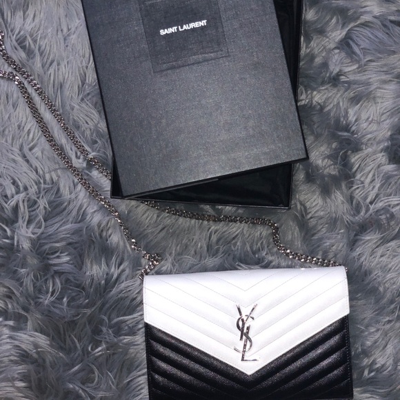 🚨SOLD🚨 Saint Laurent Envelope Purse - Picture 3 of 8